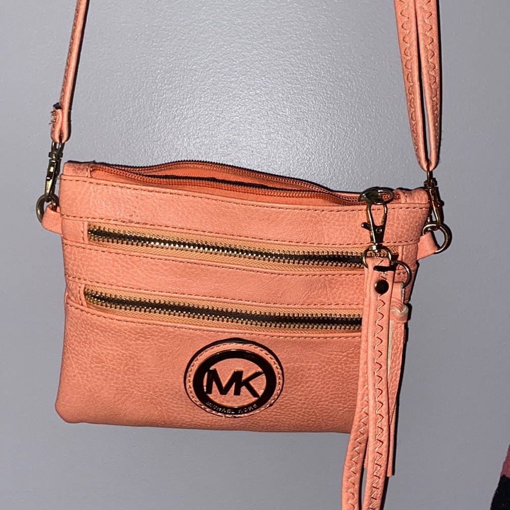 COPY - Michael Kors Peachy Bag.